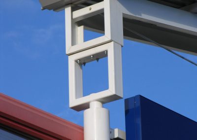 Detail of canopy fixing system http://metal-glass.com