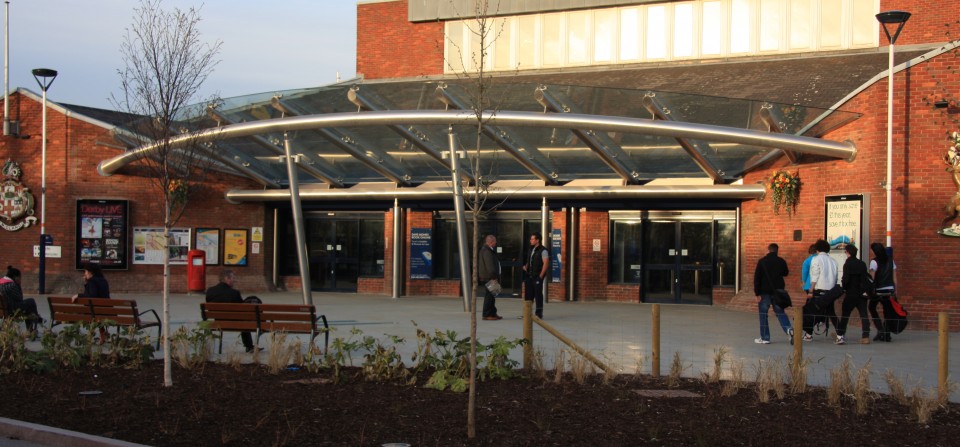 How Glass Canopies & Entrances can help in the winter